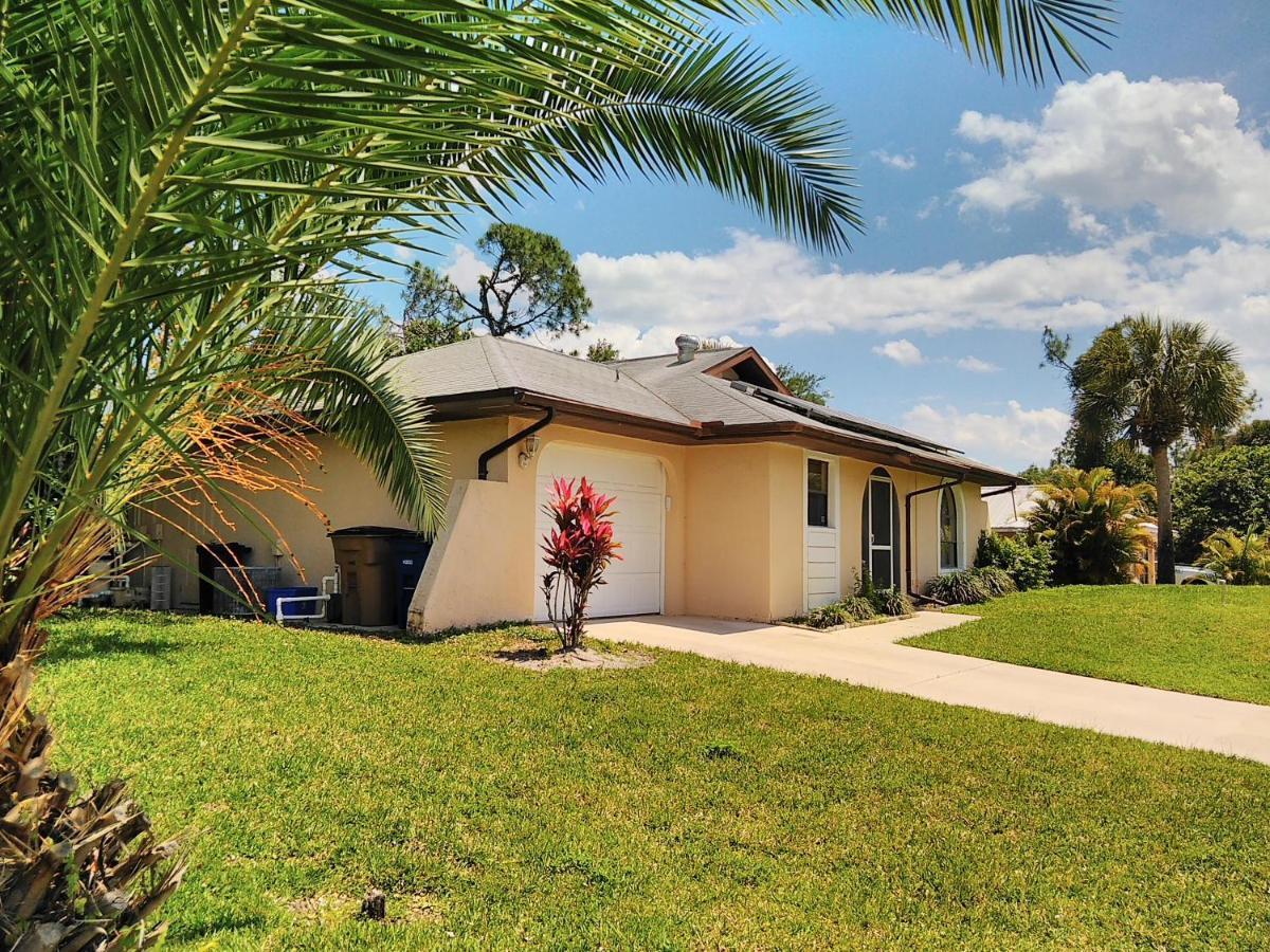 Vacation Home Falcon Lehigh Acres Kültér fotó